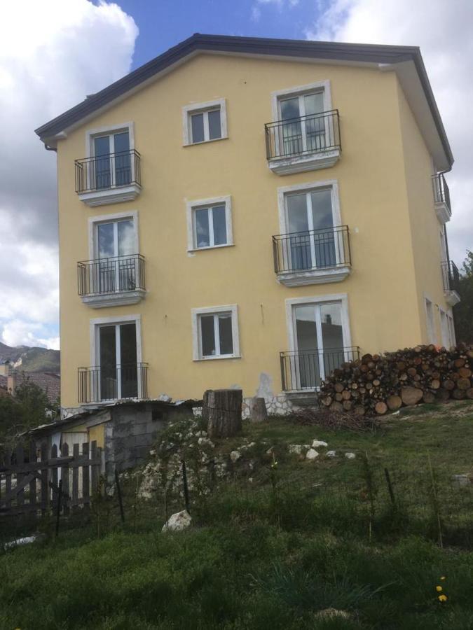 5 Miles Apt Apartment Rocca Cinquemiglia Bagian luar foto